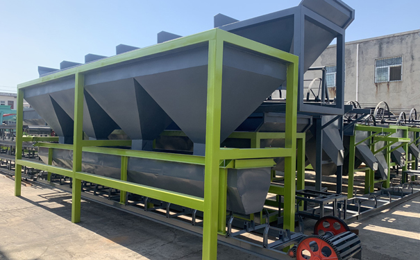 石墨配料系統(tǒng)價(jià)格多少錢(qián)?產(chǎn)業(yè)結(jié)構(gòu)調(diào)整為其發(fā)展奠定基礎(chǔ)