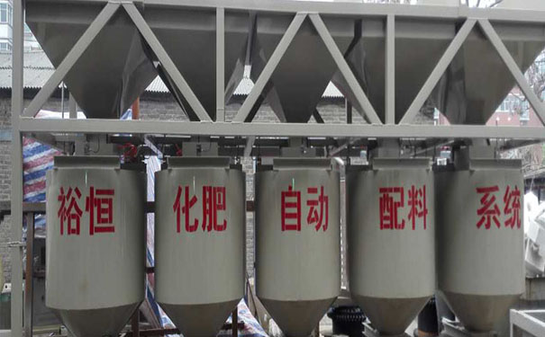 自動(dòng)配料設(shè)備減少了人工操作可能出現(xiàn)的時(shí)間延誤